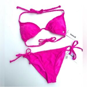 Hurley Women’s Medium Hot Pink Triangle Top String Bikini with Daisy Pattern